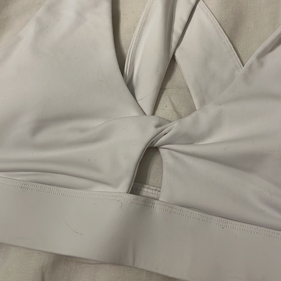 Fabletics bra - Picture 2 of 4